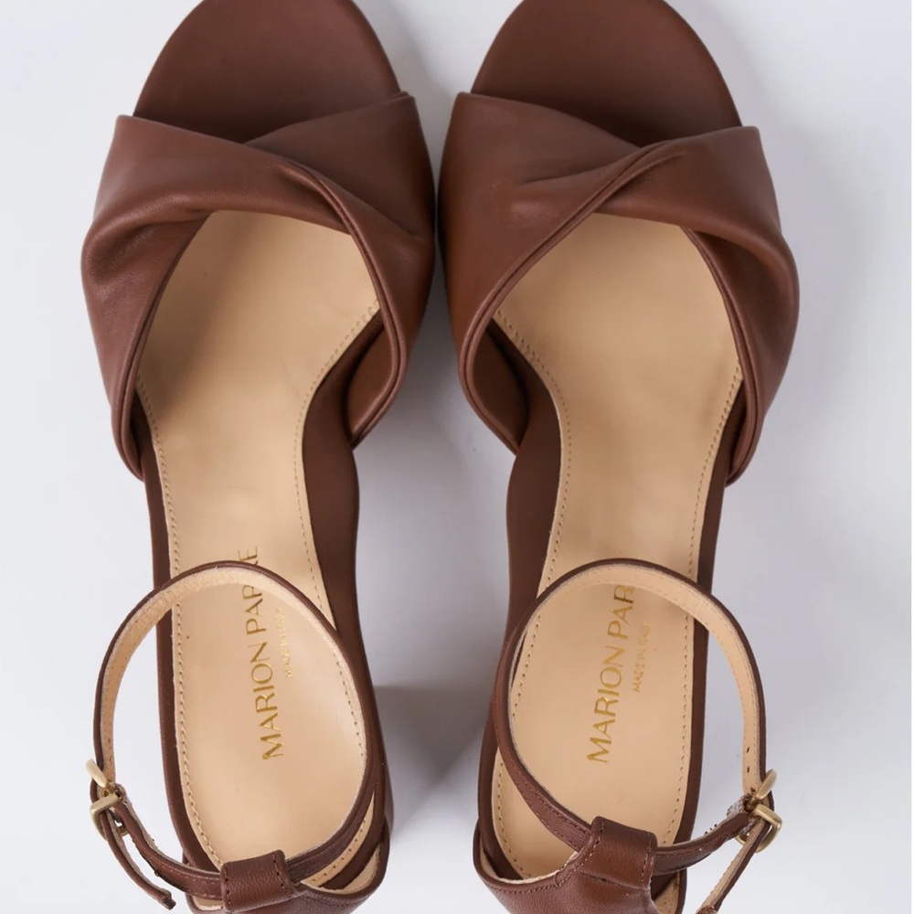 Brown Leather Heels with Knotted Design